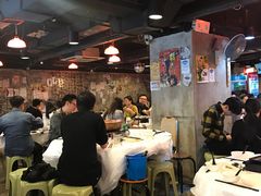 大堂-鲜入围煮花胶鸡海鲜火锅