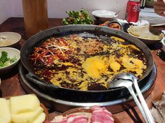 -四小区火锅·巷子里的重庆火锅(花照壁店)
