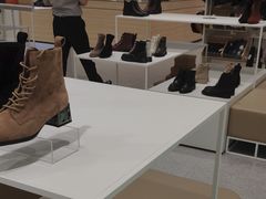 -hotwind热风(世纪东方广场店)