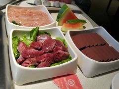 -海底捞火锅鲜切牛肉主题店(长寿路店)