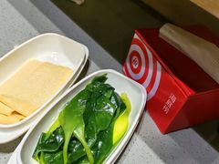 -海底捞火锅(曹安公路店)