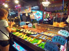 -六合夜市