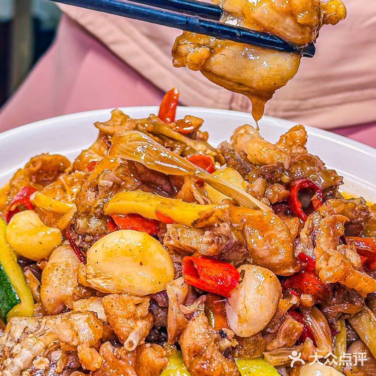 确实是广州前三的小龙虾！！肉比手掌还大个