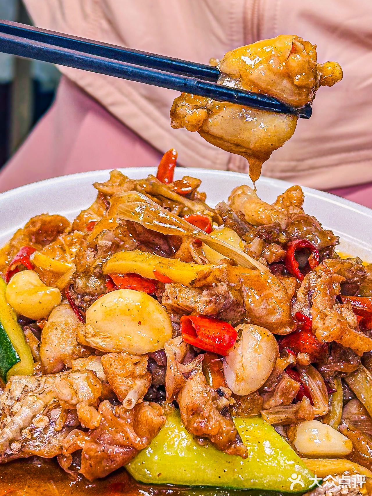 确实是广州前三的小龙虾！！肉比手掌还大个