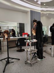 -MOVAN  HAIR莫凡匠人发型屋