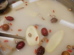 镇店足料养生原汤-快乐小羊·内蒙牛羊肉火锅(流花中心店)