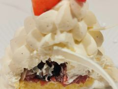 -潮一不贰·法式甜品·生日蛋糕·西式简餐(外滩店)