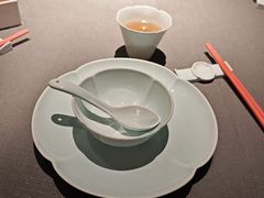-左庭右院鲜牛肉火锅黑金店(陆家嘴中心店)