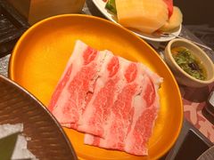 -牛YO寿喜烧·铁板烧和牛火锅自助(市府恒隆店)