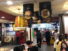 大堂-麦当劳(龙之梦购物中心店)