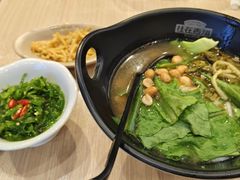 -桂在香知桂林米粉(红博中央公园店)