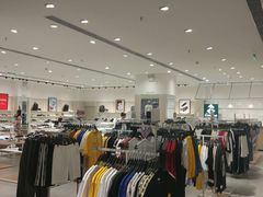 -hotwind热风(中贸广场店)