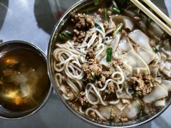 -正宗杨记普洱酸醋米线(总店)
