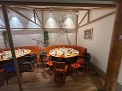 -渝信川菜 · 川味家常菜(财富购物中心店)