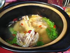 土鸡煲-国生茶庄·地道农家菜团建活动