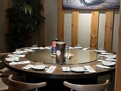 包厢-日进一片海.生腌海鲜火锅.宵夜烧烤(三里屯总店)