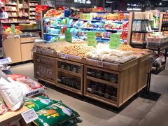 -中百仓储超市有限公司(越秀星汇维港店)