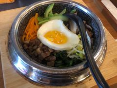 牛肉拌饭-明洞阿姨·韩式酱蟹烤肉·创意料理(三元桥店)