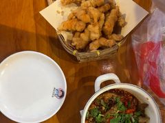 -爆炸头阿姨小四川正宗川味小吃(无任何分店)