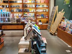 -西西弗书店&矢量咖啡(凯德晶萃广场店)