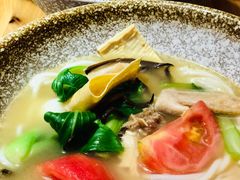 -蒙自源过桥米线(红谷滩万达店)