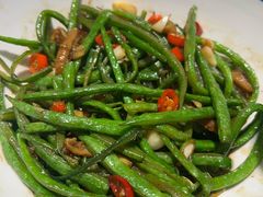 -黄泥岗·地道湖北菜(奥特莱斯店)