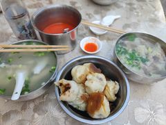 -依云煎包店