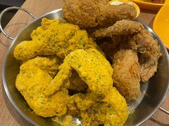 -BHC炸鸡(明洞总店)