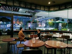 大堂-星巴克臻选(深圳皇庭广场分店)