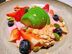 牛油果鲜橙混合坚果沙拉-XUN Bistro西餐厅