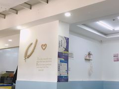 大堂-美肴冰品·汉堡·牛腩饭(总店)