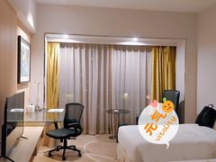 -上海虹桥西郊假日酒店