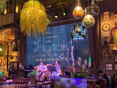 -临界音乐酒馆·小龙虾·江湖菜(华熙LIVE·鱼洞店)