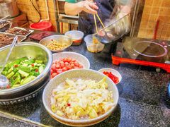 餐具摆设-西环肥仔螺蛳粉(总店)