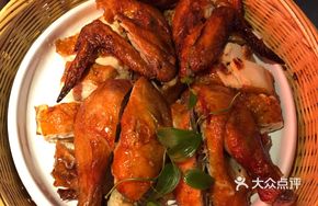 Crispy Skin Chicken with Oil Pouring