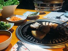 -唯成•韩国炭火烤肉 유성고기