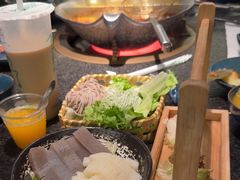 -湊湊火锅·茶憩(打浦桥日月光店)