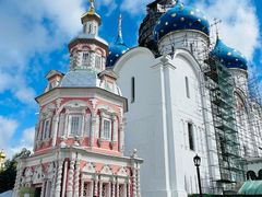 -谢尔盖圣三一大修道院