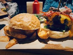经典大汉堡-The Diner X餐厅(青岛万象城店)