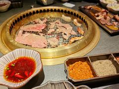-铭牛烧肉·和牛海鲜自助(高新月牙湖店)