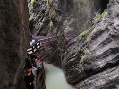 -龙水峡地缝景区
