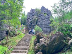 -梭布垭石林景区