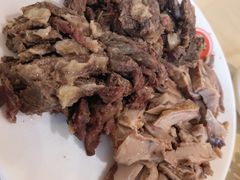 -闫家驴肉老店(华电一校店)
