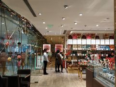 -VENCHI 闻绮(北京国贸商城店)