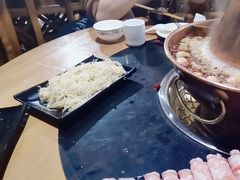 -果松木炭酸菜铜火锅·外婆参鸡汤