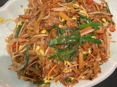 经典老友炒粉-蚝美人·生蚝海鲜烧烤(茶花园店)