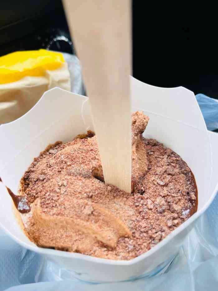 麦当劳(甘家口店)-"第一次给差评,甘家口大厦一层那个甜品店的.