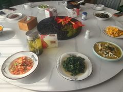-七的湖·晚芳亭·阳澄湖农家菜·大闸蟹(莲花岛店)