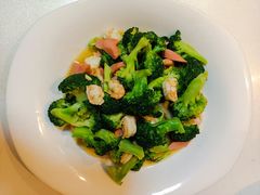 -鲸育宝宝月嫂(徐汇店)