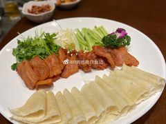 手撕葱香五花手卷-香山家宴